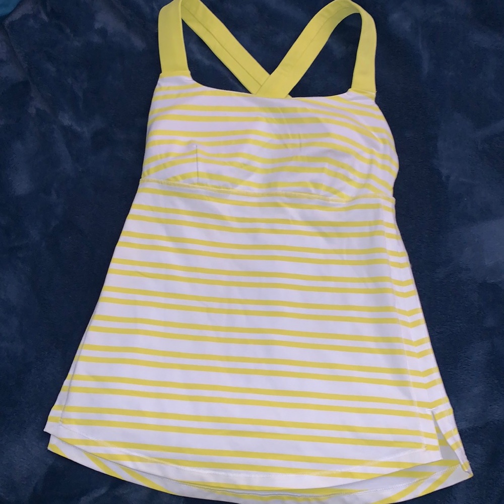 Lululemon workout shirt